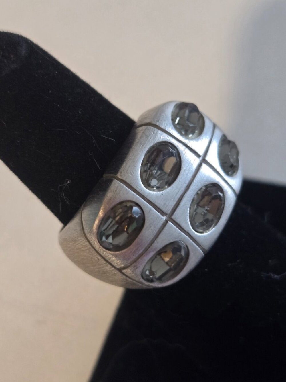 Designer Mixed Metal & Crystal Ring - Picture 2 of 7